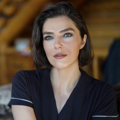 Adrianne Curry Measurements, Bio, Age, Weight, and Height