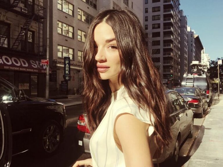 Crystal Reed Measurements, Bio, Age, Weight, and Height