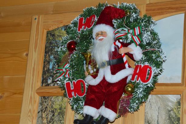 10 Tips for Winning a Christmas Door Decorating Contest