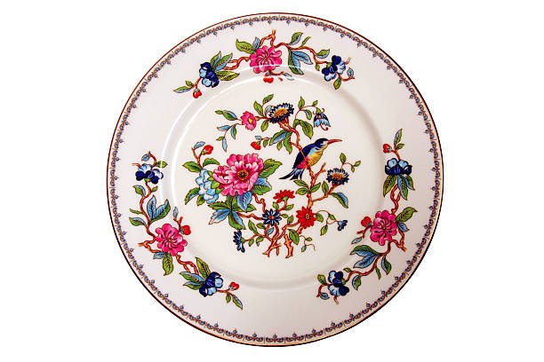 10 Tips for Decorating with Decorative Plates