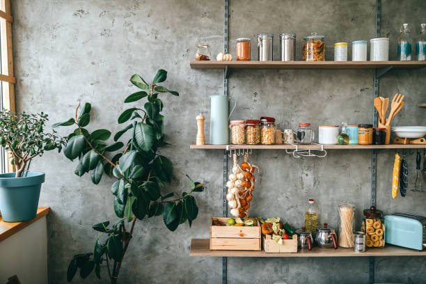 Decorative Shelves: How to Choose the Right Ones for Your Home